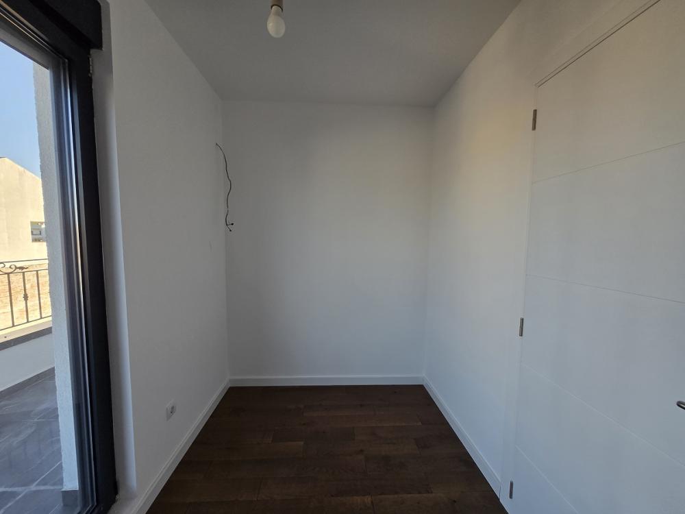 Slika 8 - Luke Vukalovića, Četvorosoban stan na prodaju, 92m2, 445.000€